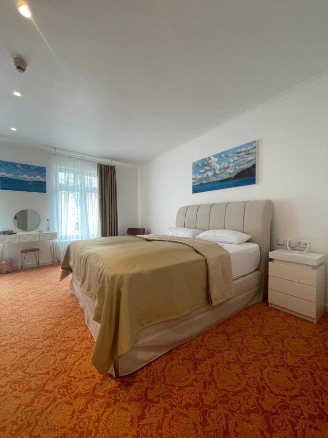 Hotel Art House One